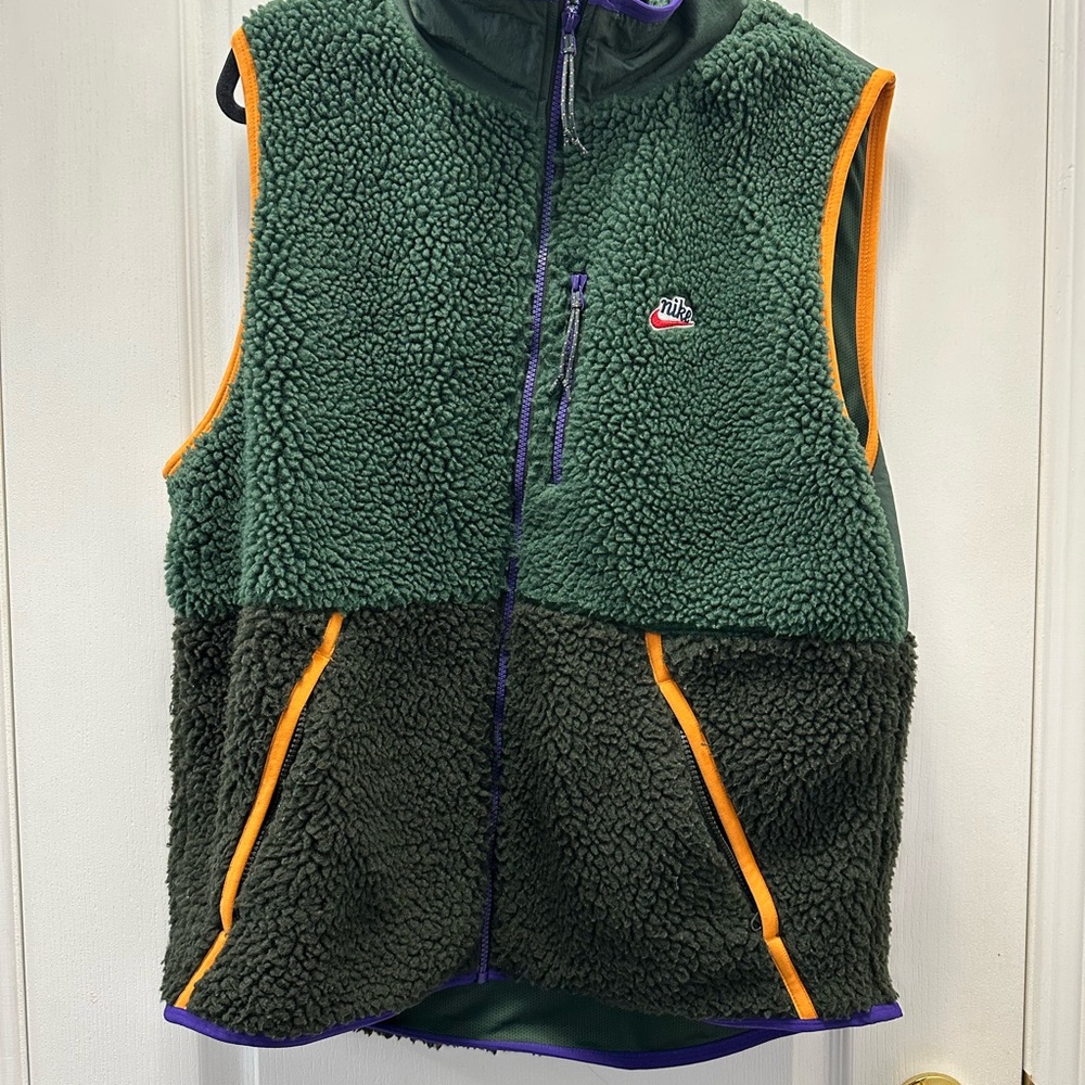 Nike Sportswear Green Sherpa Vest